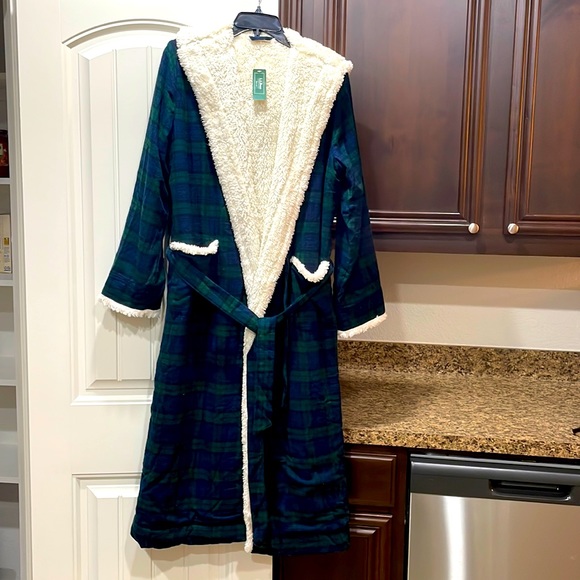 L.L. Bean men’s robe. - Picture 1 of 11
